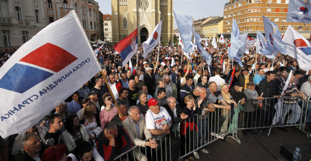 База СНС на ногама